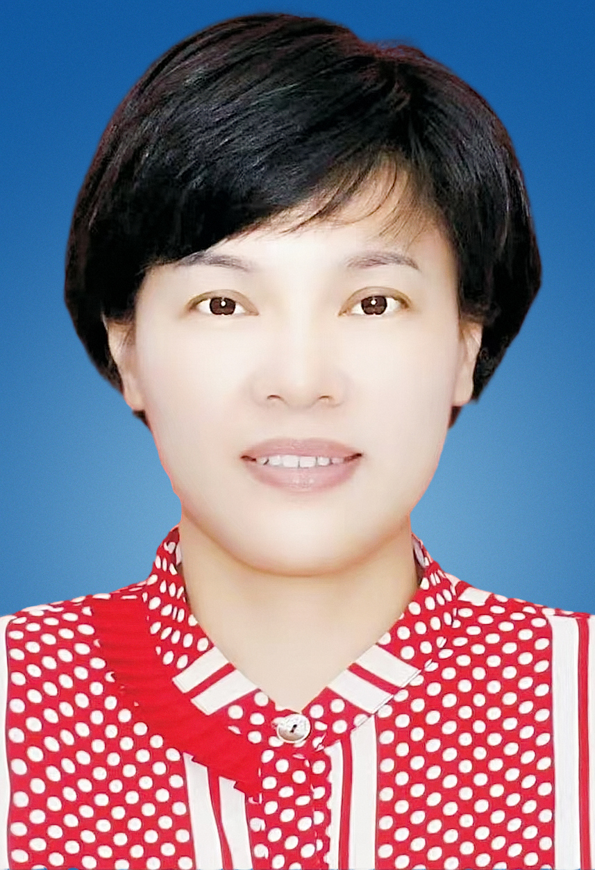 尹素云